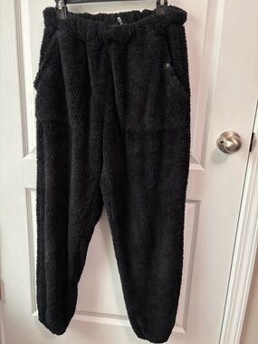 INAKA POWER, VERY COMFY SOFT TOWEL LIKE PANTS. Large.